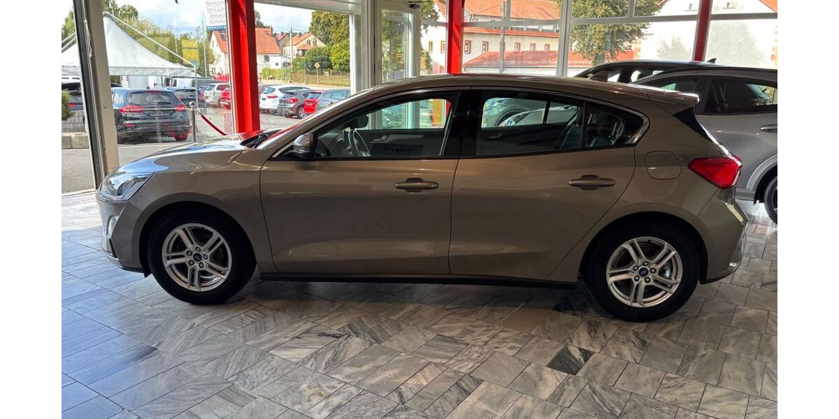 Ford Focus 84.567 km 13.990 &euro; Geithain 04643