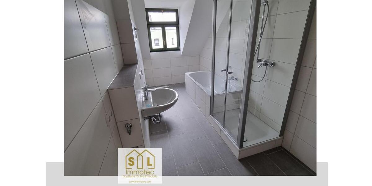 Dachgeschoßwohnung Chemnitz Ebersdorf - 4 Zimmer, 95 m&sup2;, 730&euro; | Angebot:26263470