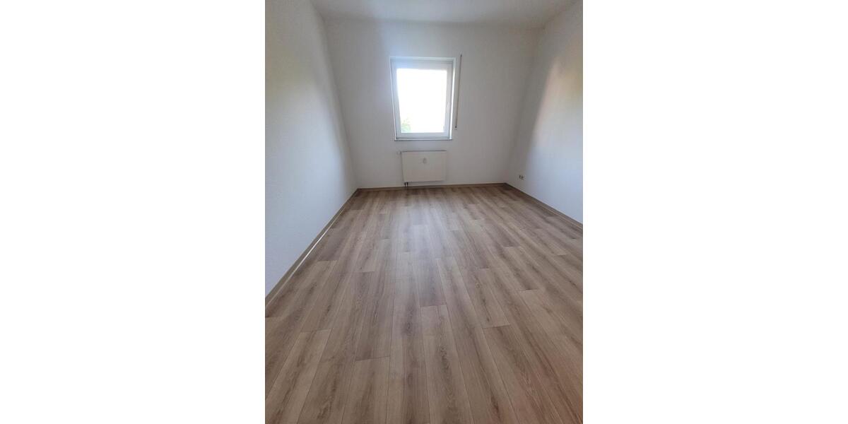 Etagenwohnung Chemnitz Bernsdorf - 3 Zimmer, 78 m&sup2;, 125.000&euro; | Angebot:27096193