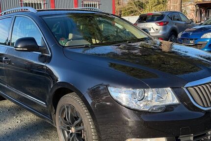 Skoda Superb 211.004 km 7.999 &euro; Chemnitz 09125