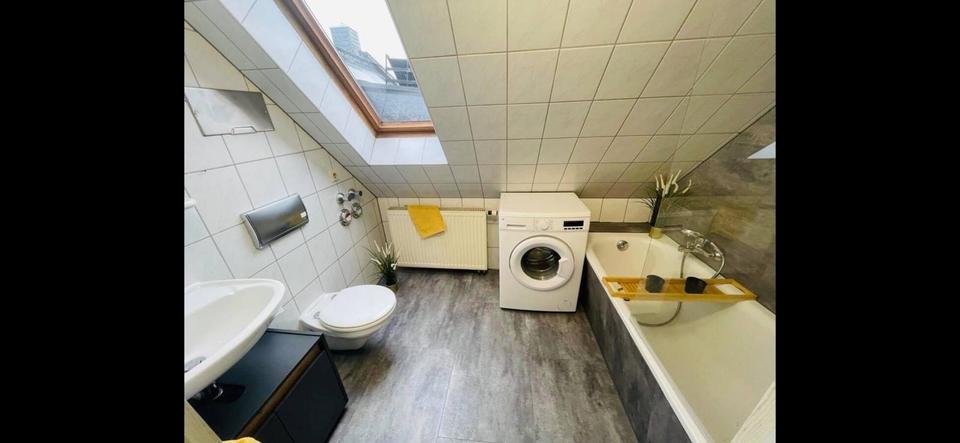 Möbliertes Lichtdurchflutetes Apartment 3 zimmer