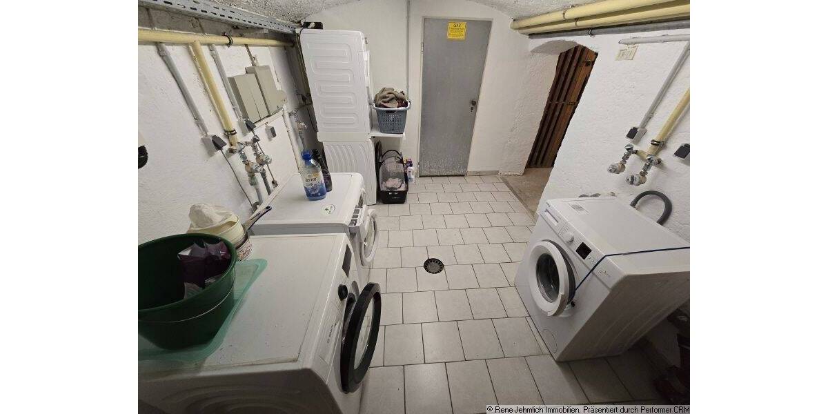 Solides Mehrfamilienhaus mit gepflegter Substanz und stabiler Vermietbarkeit in ruhiger Lage 1 zimmer