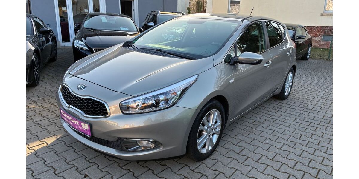 Kia ceed / Ceed 124.000 km 6.900 &euro; Chemnitz 09116