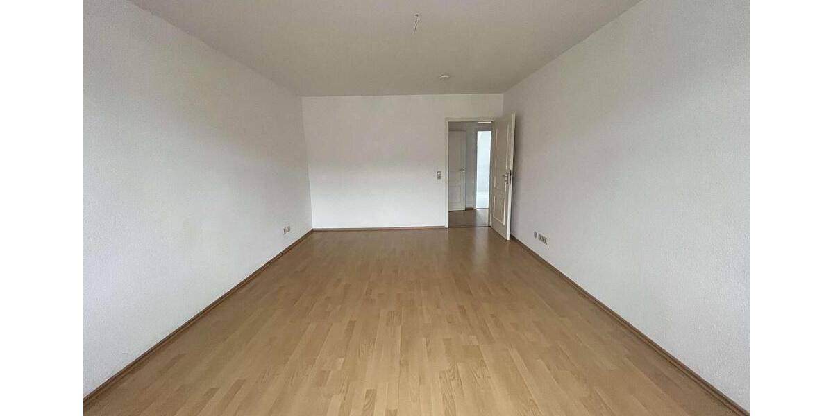 Dachgeschoßwohnung Chemnitz Altendorf - 2 Zimmer, 62 m&sup2;, 399&euro; | Angebot:23687964