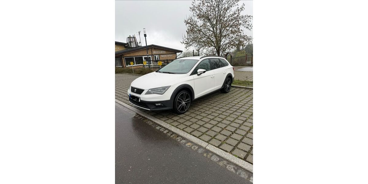 Seat Leon 150.000 km 12.500 &euro; Augustusburg 09573