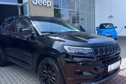 Jeep Compass 22.600 km 29.590 &euro; Chemnitz 09130