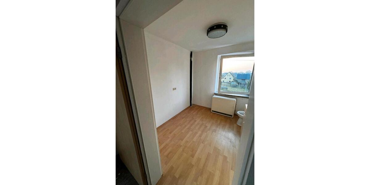 Einfamilienhaus Limbach-Oberfrohna Oberfrohna - 5 Zimmer, 150 m&sup2;, 850&euro; | Angebot:25590757