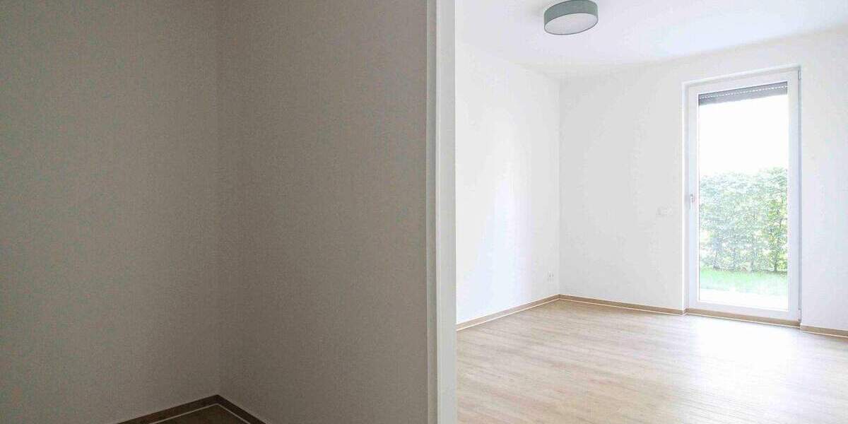 Exklusive 4- Zimmer-Wohnung mit 40m² großer Südterrasse u. Tiefgaragenstellplatz in Chemnitz Hutholz 4 zimmer