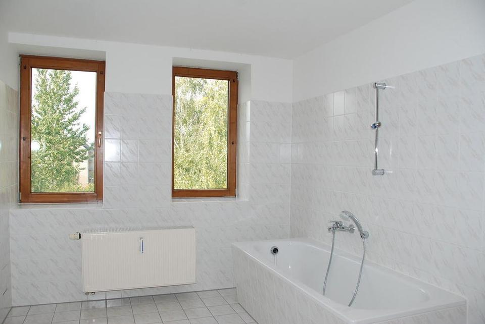 Dachgeschoßwohnung Chemnitz Kapellenberg - 2 Zimmer, 63 m&sup2;, 390&euro; | Angebot:26693681