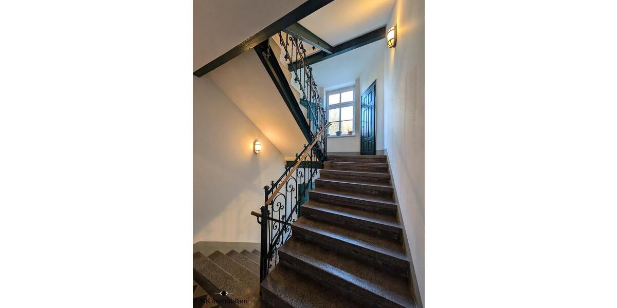 Dachgeschoßwohnung Chemnitz Ebersdorf - 1 Zimmer, 33 m&sup2;, 200&euro; | Angebot:26321895