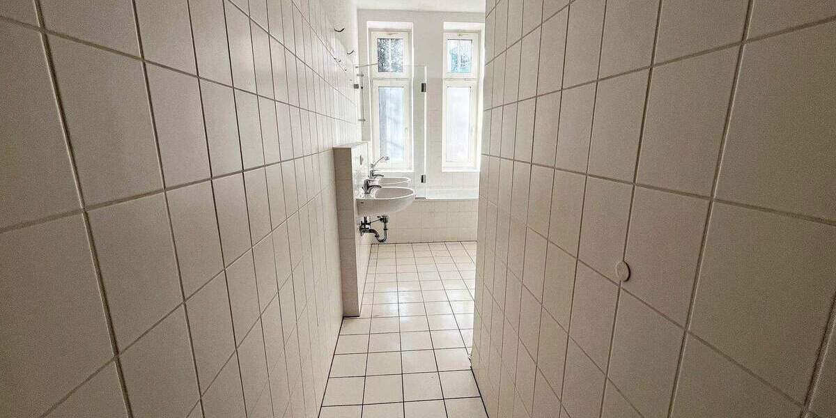 Etagenwohnung Chemnitz Kaßberg - 3 Zimmer, 101 m&sup2;, 600&euro; | Angebot:26157399