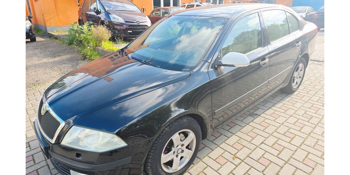 Skoda Octavia 203.000 km 1.290 &euro; Chemnitz 09114