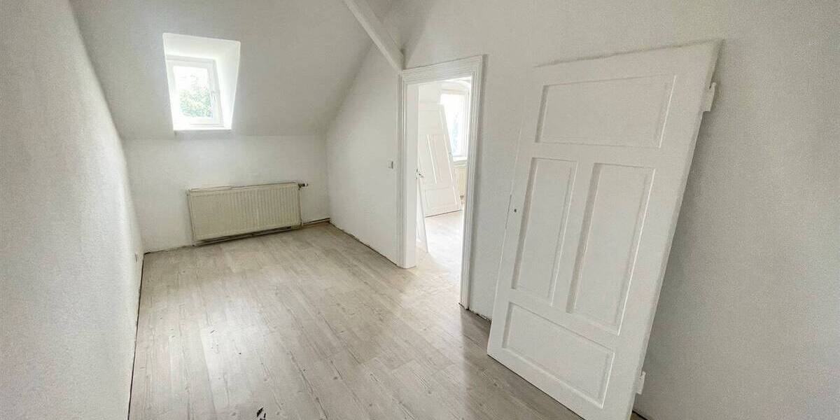 Etagenwohnung Chemnitz Ebersdorf - 3 Zimmer, 92 m&sup2;, 460&euro; | Angebot:25707428