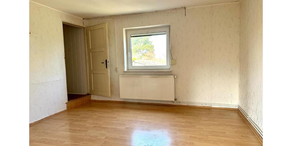 Doppelhaushälfte Chemnitz Borna-Heinersdorf - 3 Zimmer, 65 m&sup2;, 75.000&euro; | Angebot:25303599
