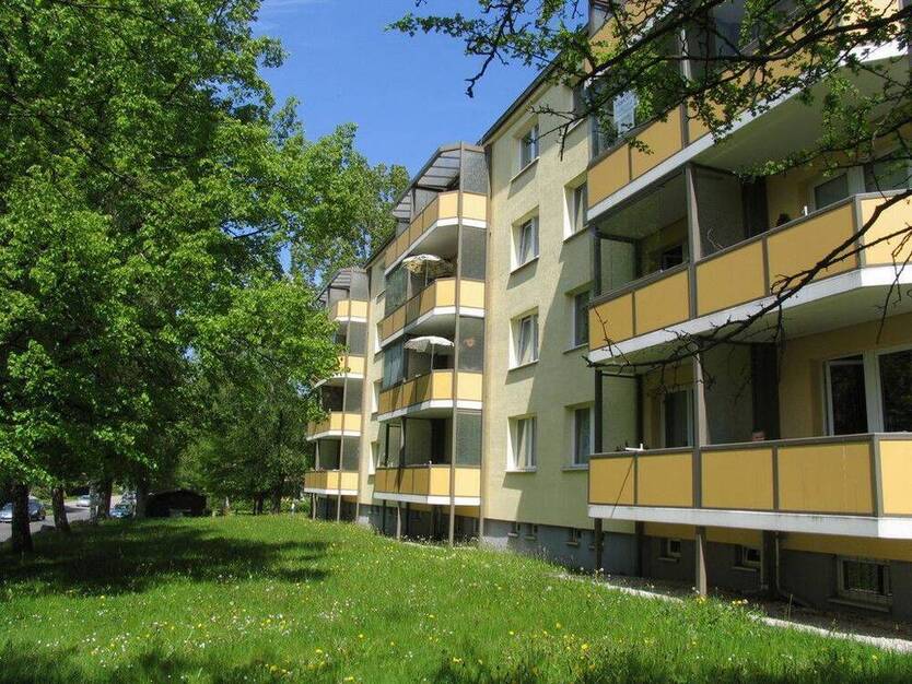Im Grünen gelegene 3-Raum-Wohnung mit Balkon