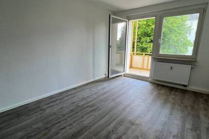 Wohnung Chemnitz Kapellenberg - 2 Zimmer, 48 m&sup2;, 260&euro; | Angebot:26916697