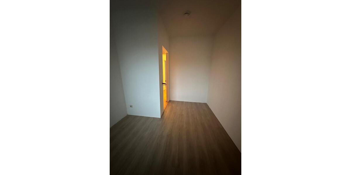 Etagenwohnung Chemnitz Borna-Heinersdorf - 3 Zimmer, 65 m&sup2;, 395&euro; | Angebot:26262698