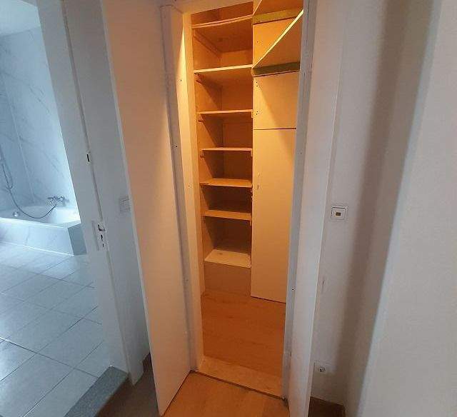 Große modernisierte 4 - Zimmer Wohnung mit Balkon im Grünen und stadtnah 4 zimmer