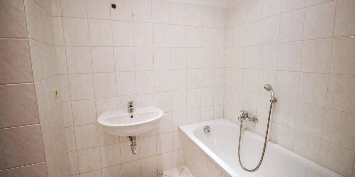 Etagenwohnung Chemnitz Kaßberg - 2 Zimmer, 75 m&sup2;, 386&euro; | Angebot:26840629
