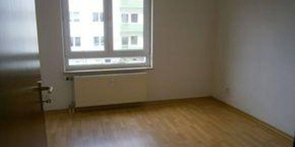 Etagenwohnung Hainichen - 3 Zimmer, 71 m&sup2;, 68.000&euro; | Angebot:26188312