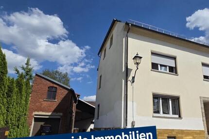 Viel Platz & viele Möglichkeiten: Reihenendhaus mit Wintergarten, Garage, Werkstatt und Nebengelass! - Haus Burgstädt | Angebot:27479119