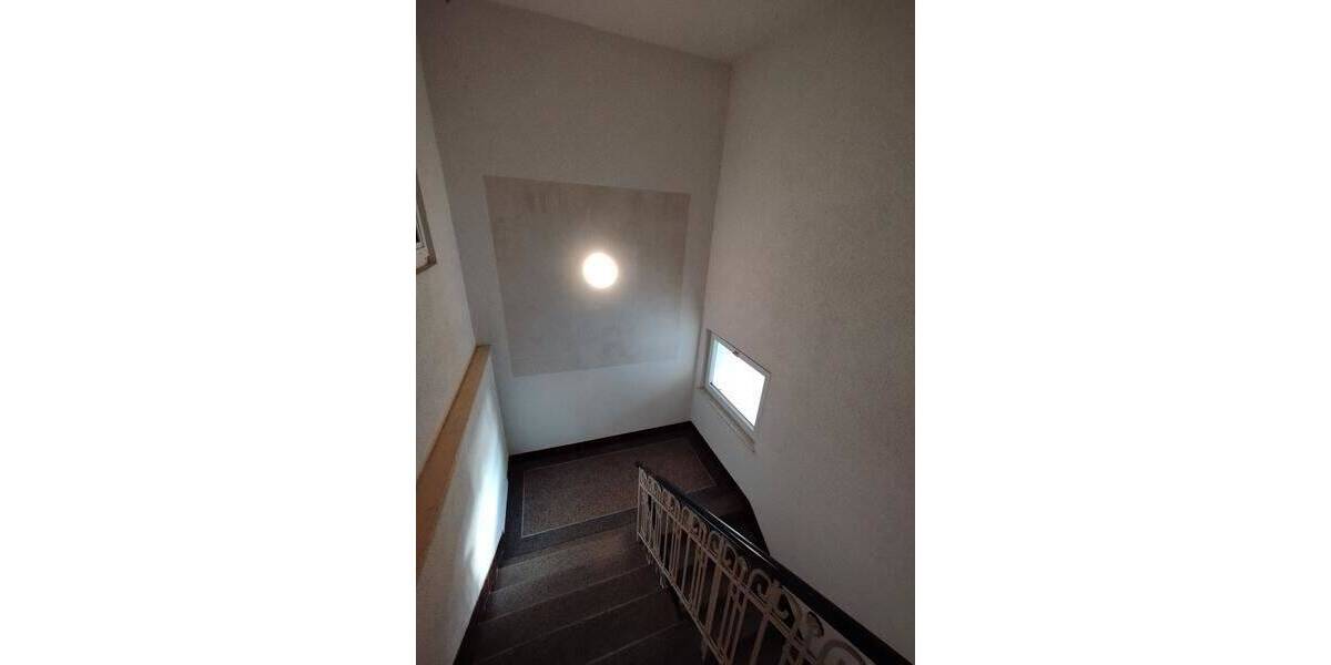 Großes MFH mit viel Potential in guter und ruhiger Lage! 1 zimmer