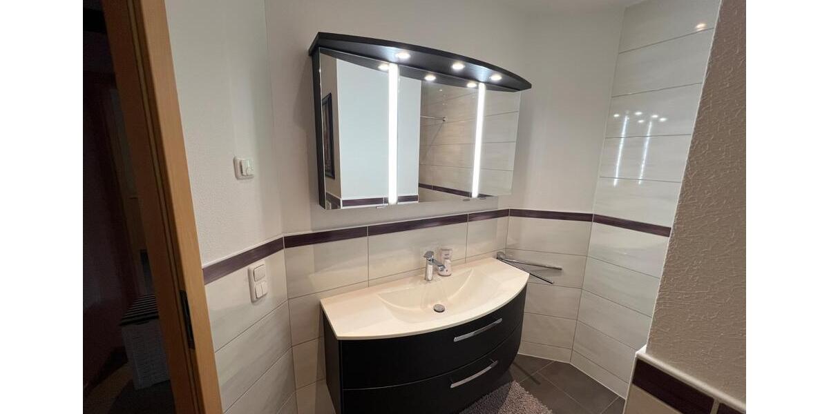 3 Zimmer Mietwohnung möbliert in 08294 Lößnitz 3 zimmer