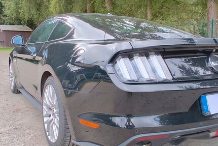 Ford Mustang 70.600 km 30.000 &euro; Annaberg Buchholz 09456
