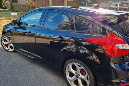 Ford Focus 148.283 km 10.599 &euro; Annaberg Buchholz 09456