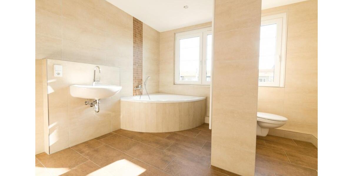 Etagenwohnung Chemnitz Adelsberg - 4 Zimmer, 120 m&sup2;, 804&euro; | Angebot:26096789