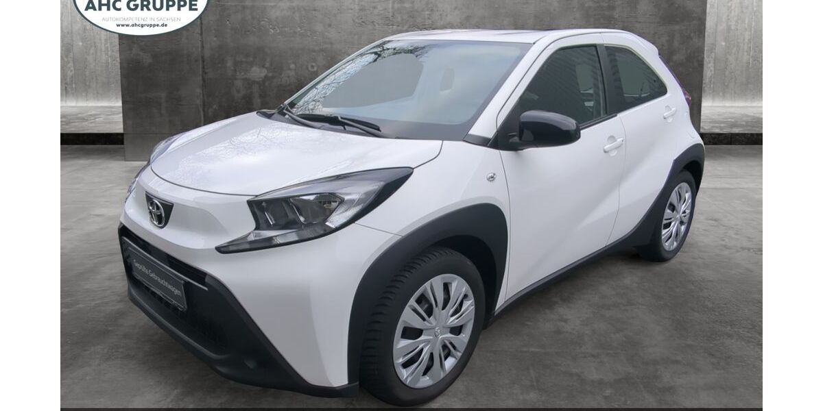 Toyota Aygo (X) 17.600 km 13.990 &euro; Chemnitz 09119