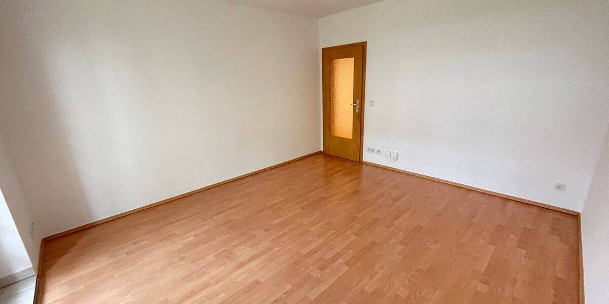 Etagenwohnung Chemnitz Lutherviertel - 2 Zimmer, 43 m&sup2;, 280&euro; | Angebot:26528703