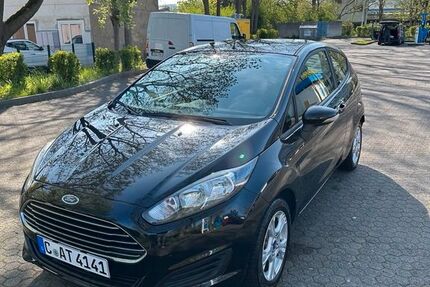 Ford Fiesta 95.000 km 4.100 &euro; chemnitz 09111