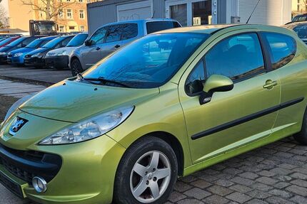 Peugeot 207 145.000 km 1.100 &euro; Chemnitz 09120