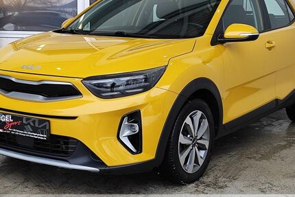 Kia Stonic 65.650 km 15.869 &euro; Oberlungwitz 09353