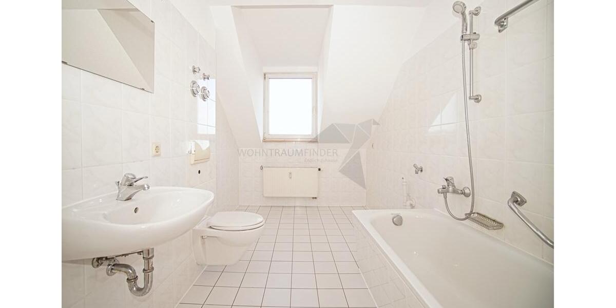 Dachgeschoßwohnung Chemnitz Altendorf - 2 Zimmer, 62 m&sup2;, 348&euro; | Angebot:24677169