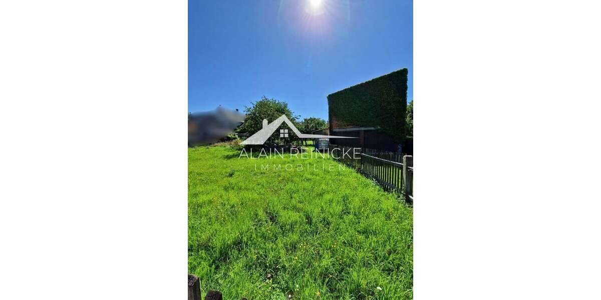 Grundstück mit großer Doppelgarage & viel Stauraum zimmer