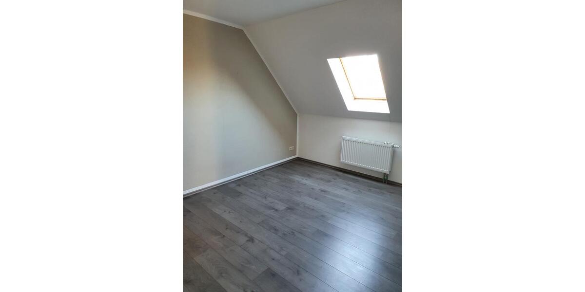 Doppelhaushälfte Großschirma - 4 Zimmer, 100 m&sup2;, 1.200&euro; | Angebot:26201498