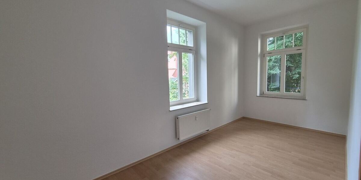 Stilvoll Wohnen ohne viel Treppensteigen - ab sofort hier mit Balkon und Einbauküche möglich! - Erdgeschoßwohnung Chemnitz Altendorf | Angebot:27302873