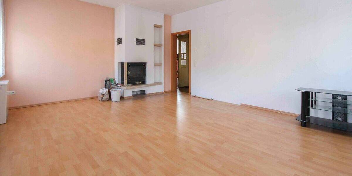 Reihenmittelhaus Hainichen - 8 Zimmer, 207 m&sup2;, 55.000&euro; | Angebot:26189495