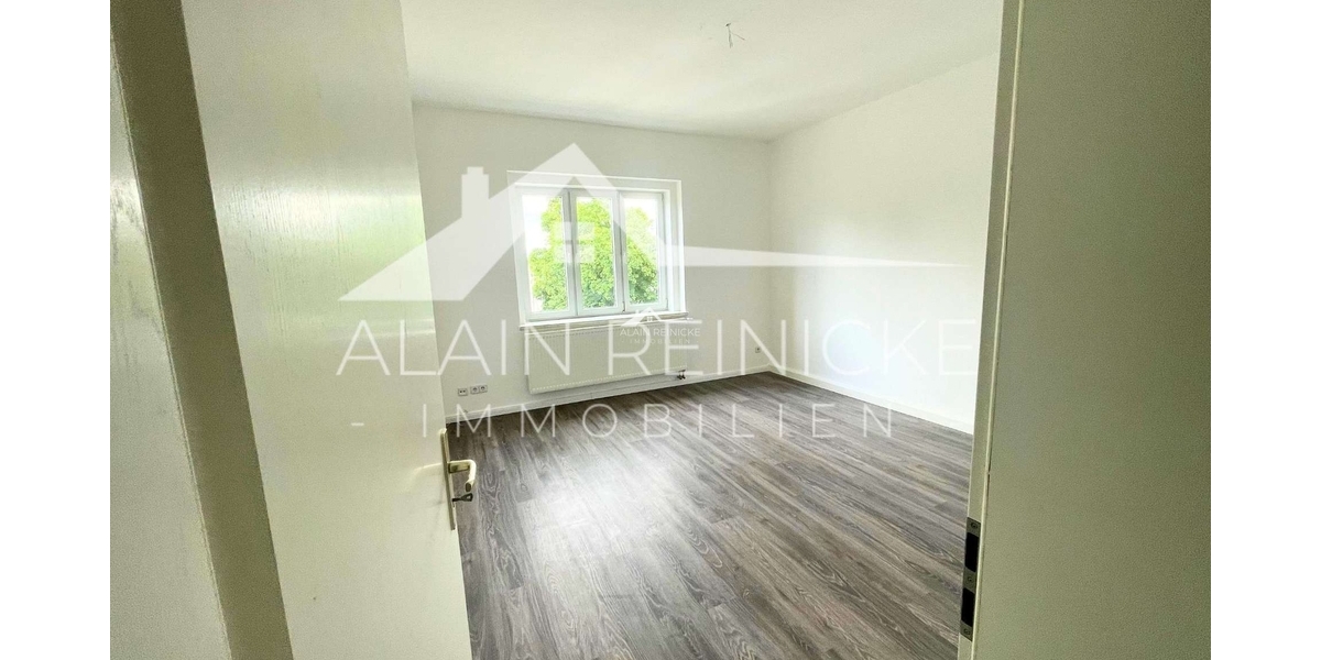 3 RW mit Loggia & Stellplatz & 60m2 Dachboden 3 zimmer