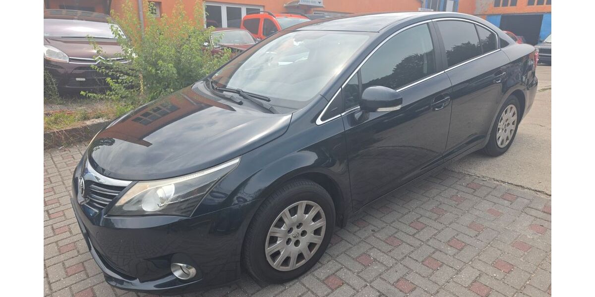Toyota Avensis 198.600 km 7.990 &euro; Chemnitz 09114