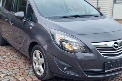 Opel Meriva 130.421 km 4.499 &euro; Siebenlehn Großschirma 09603