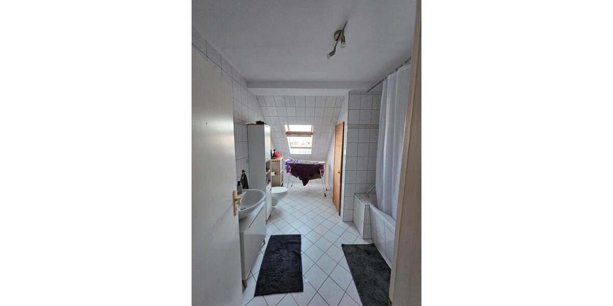 Dachgeschoßwohnung Chemnitz Hilbersdorf - 3 Zimmer, 80 m&sup2;, 440&euro; | Angebot:25905360