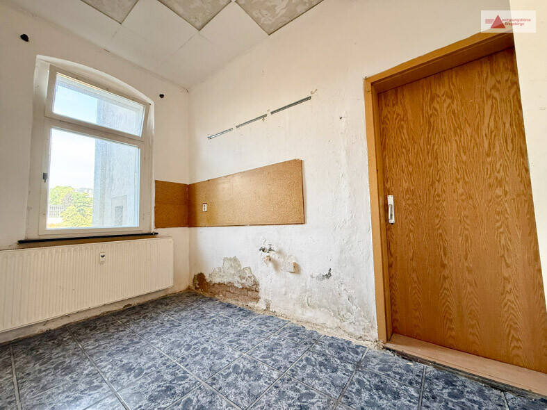 Reihenmittelhaus Zschopau - 9 Zimmer, 210 m&sup2;, 69.000&euro; | Angebot:25688210
