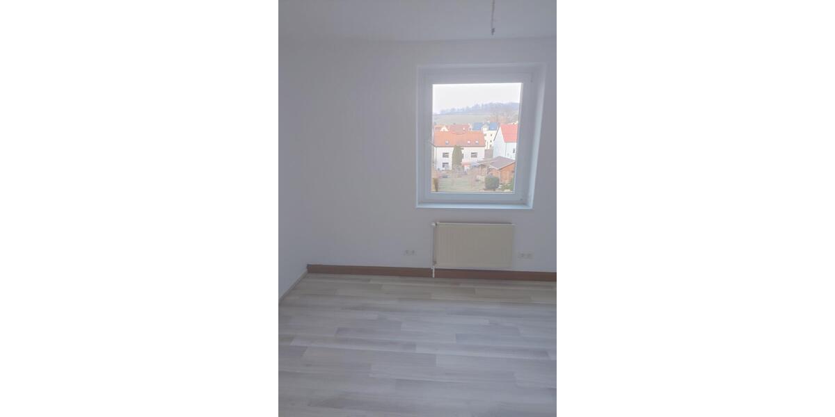 Etagenwohnung Oberschöna - 5 Zimmer, 110 m&sup2;, 900&euro; | Angebot:24767996