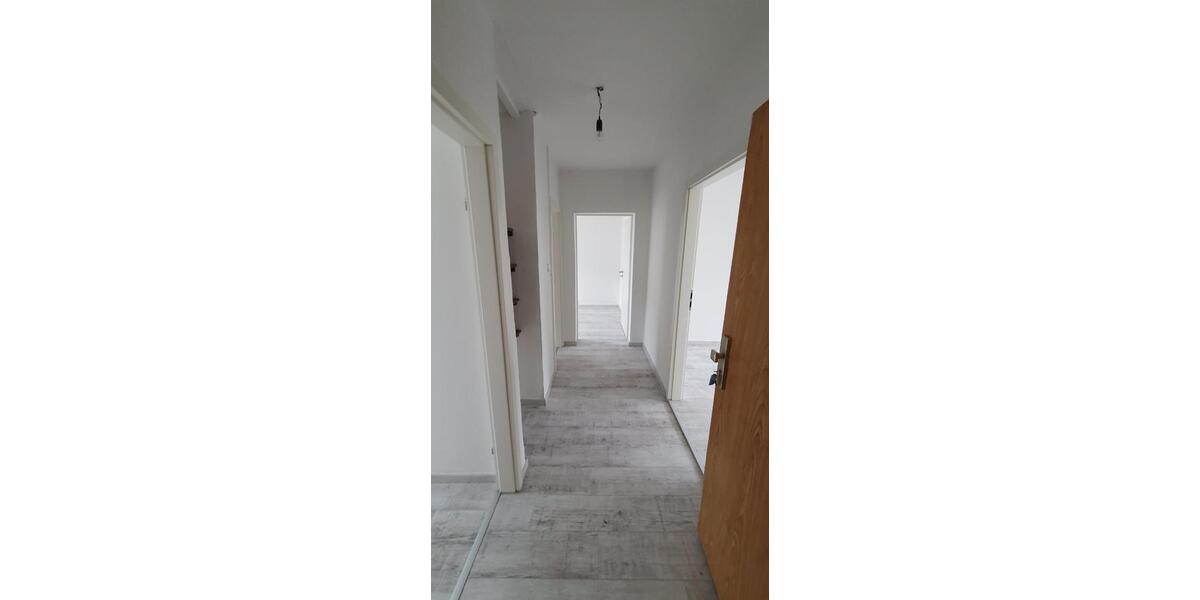 Erdgeschoßwohnung Wildenfels - 3 Zimmer, 56 m&sup2;, 270&euro; | Angebot:25055997