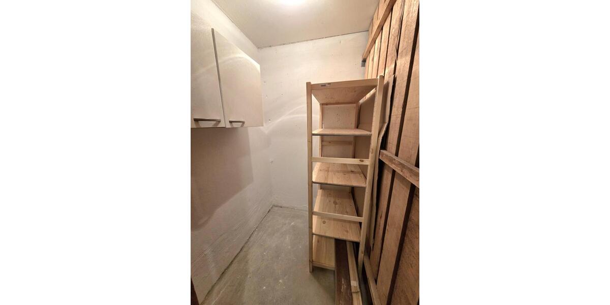 Tolle 2-Zimmer-Wohnung mit Einbauküche, Waschmaschine und Aufzug! - Dachgeschoßwohnung Chemnitz Lutherviertel | Angebot:26096660