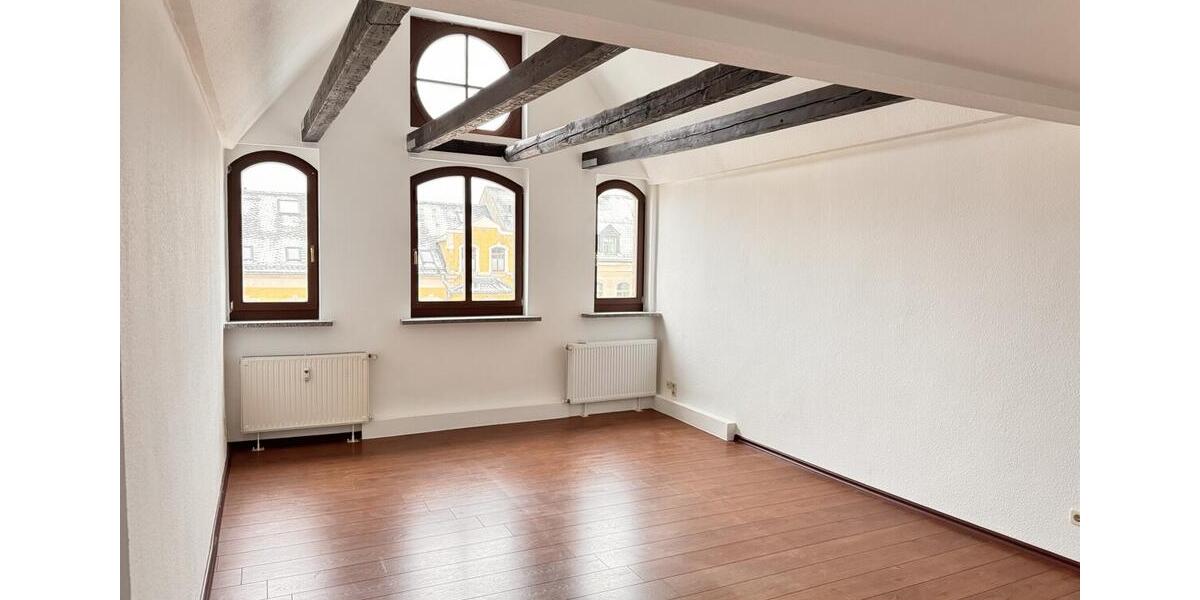 Dachgeschoßwohnung Chemnitz Kapellenberg - 3 Zimmer, 108 m&sup2;, 623&euro; | Angebot:23844964