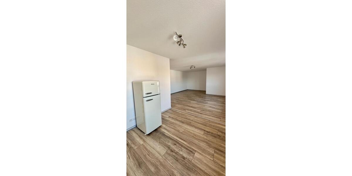 Dachgeschoßwohnung Mittweida - 1 Zimmer, 42 m&sup2;, 320&euro; | Angebot:26701089